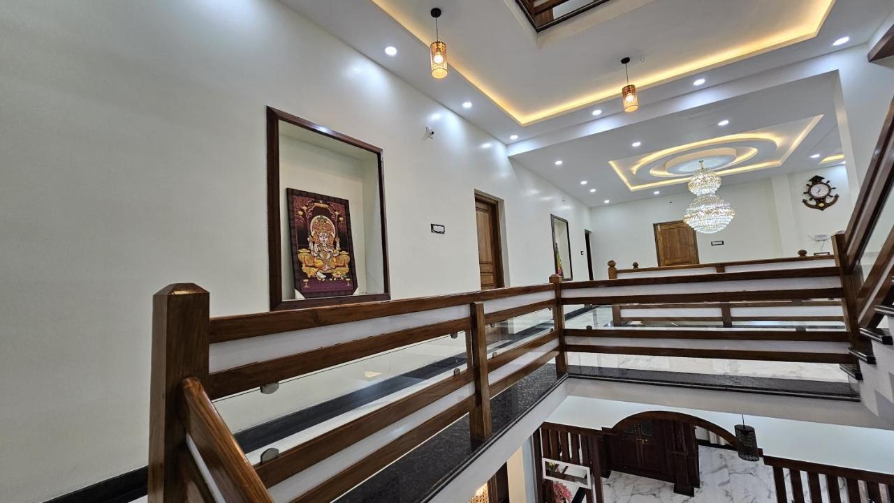 Māvalli Vrindavan Homestay Near Temple מראה חיצוני תמונה